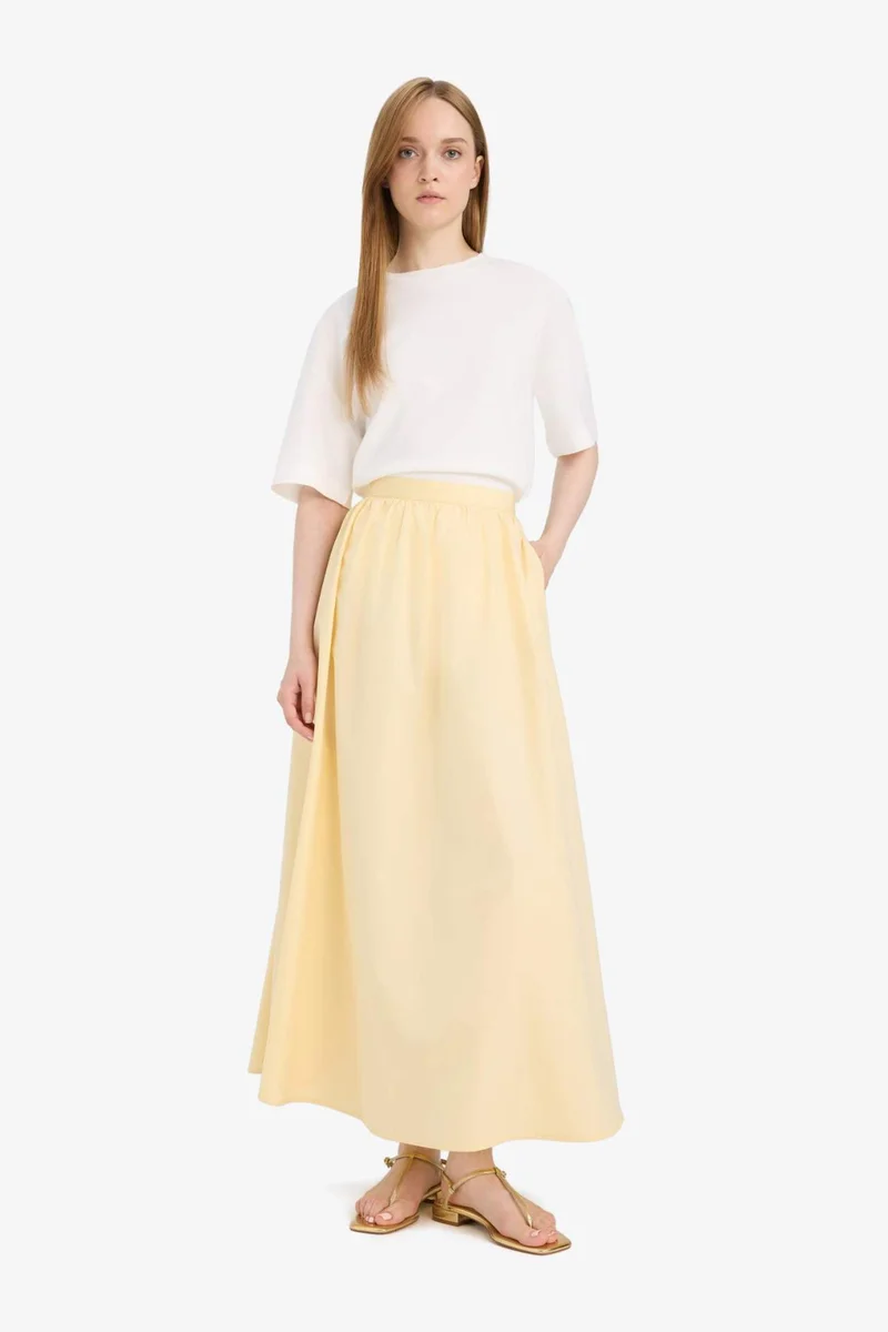 ديفاكتو A Cut Poplin Maxi Skirt