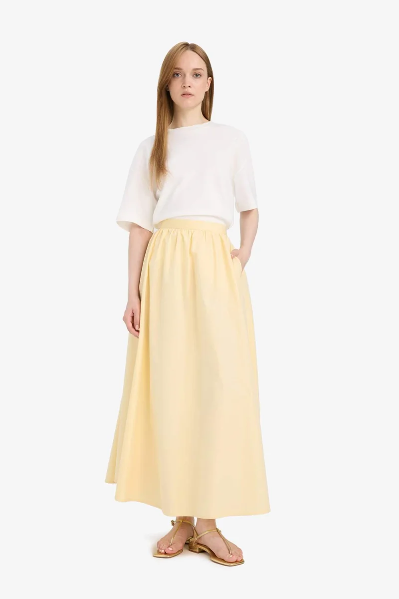 ديفاكتو A Cut Poplin Maxi Skirt