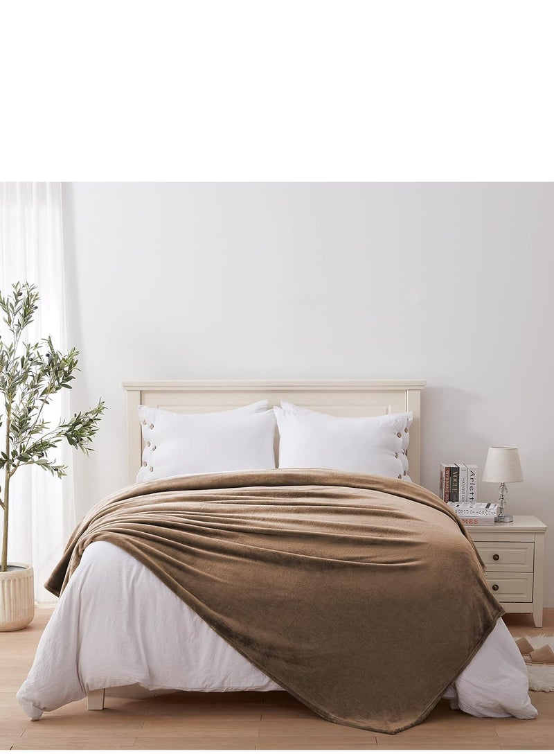 Moon Flannel and microfiber sofa blanket Luxury camel blanket, single size, lightweight and comfortable for bed and sofa, super soft and warm, plain camel color  - Image 3
