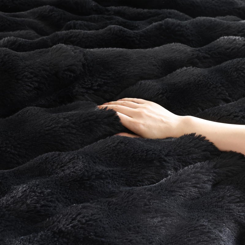 YIKUSH Black Comforter Set Queen - Luxurious Faux Fur Comforter for Winter, Fluffy Comforter Queen Set with 2 Pillowcases, Soft Warm Black Bedding Set - Image 5