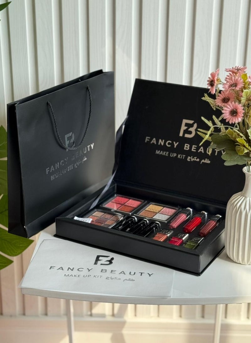 فنسي بيوتي مجموعة مكياج شاملة تجمع كل ما تحتاجينه في مكان واحد - Image 1