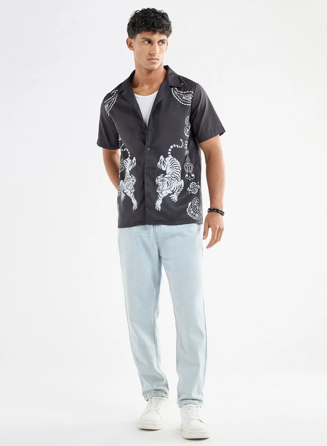 سبلاش فيڤ قميص بقصة عادية وأكمام قصيرة بطبعات