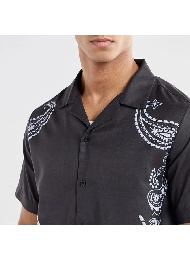 FAV Regular Fit Printed Shirt with Short Sleeves