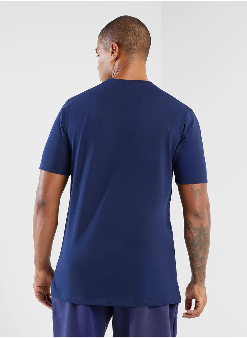 ذا جيفينج موفمنت Regular Fitted T-Shirt