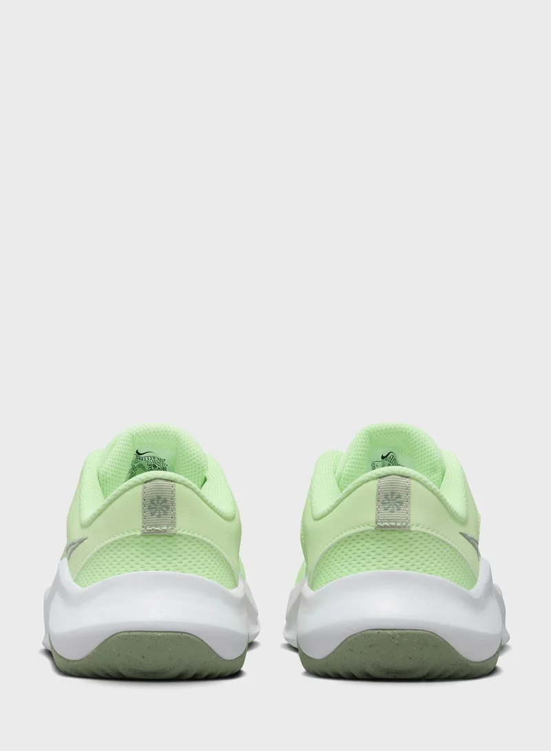 Nike Legend Essential 3