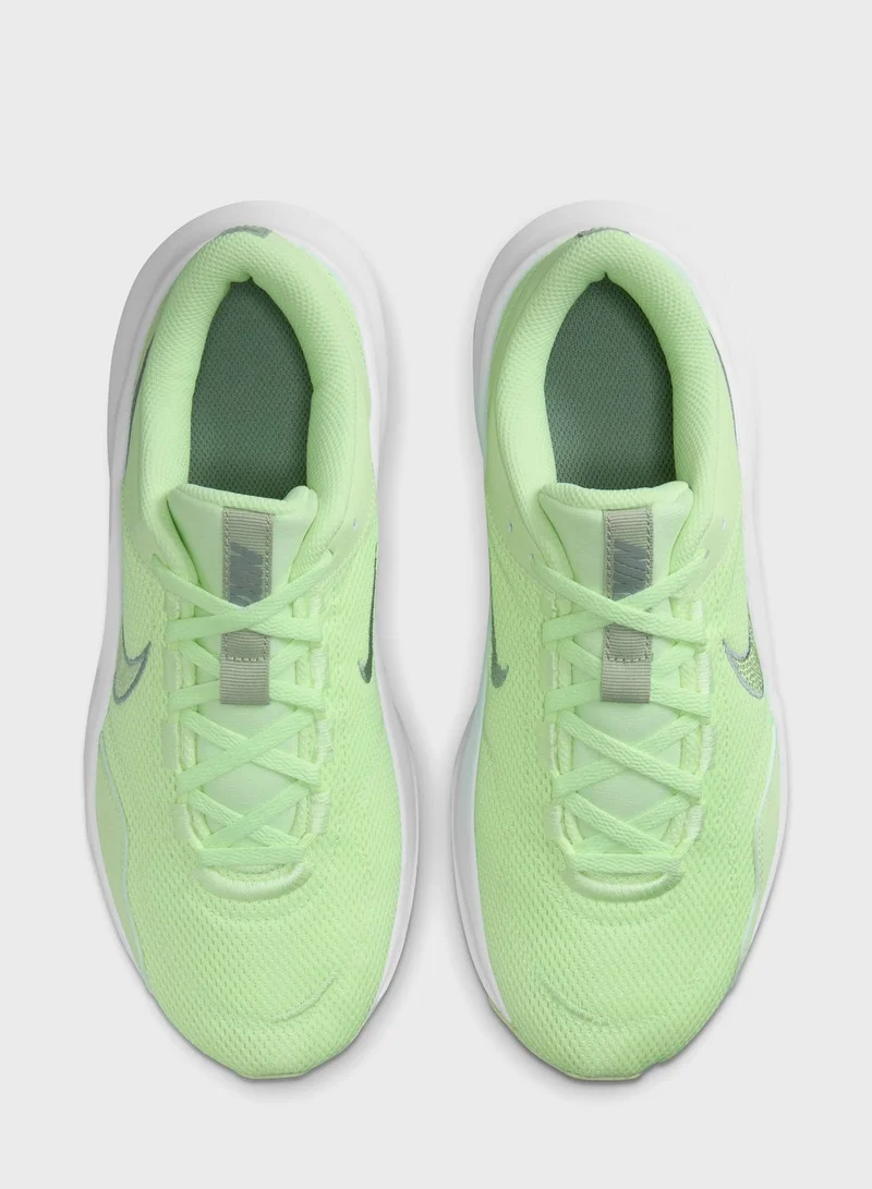 Nike Legend Essential 3
