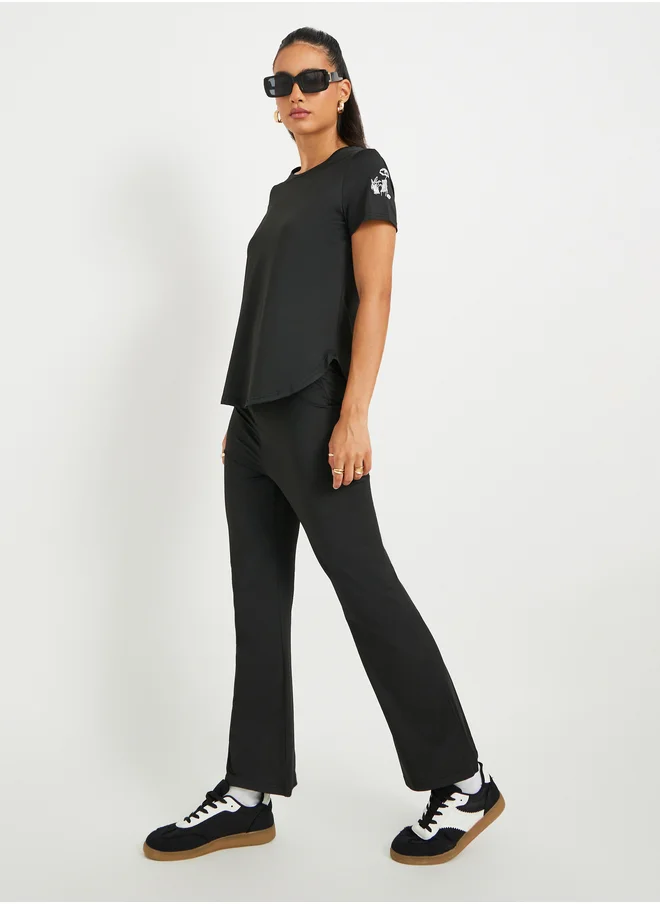 ستايلي Embroidered Detail Short Sleeve T-Shirt and Pants Co-Ords