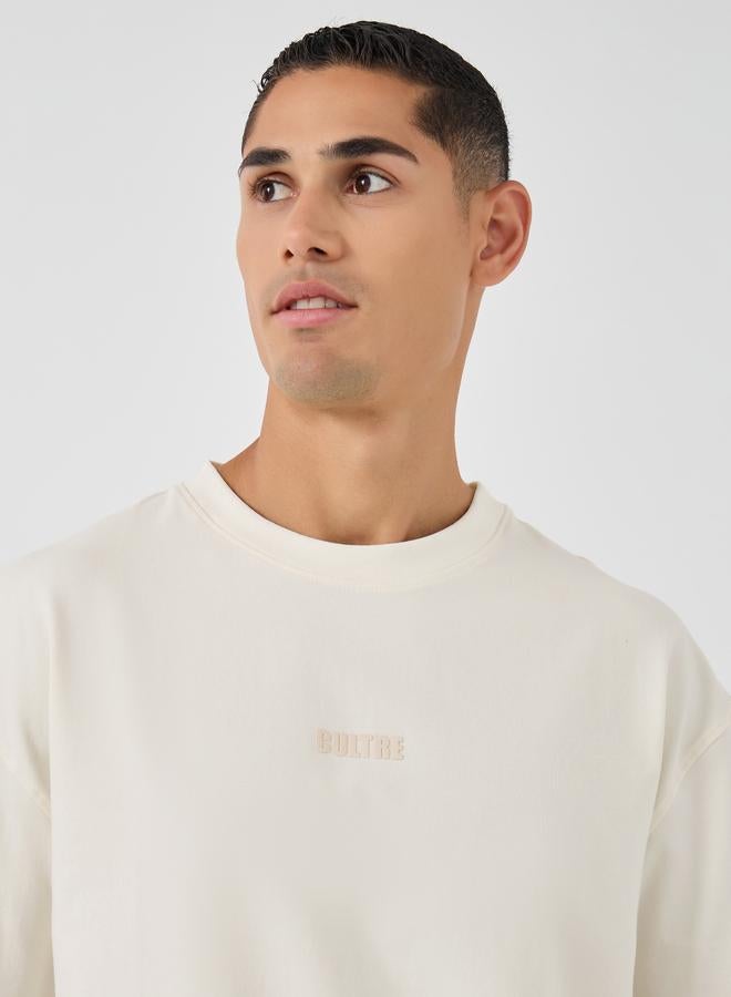 Styli Oversized Stretch Athleisure T-Shirt with Slogan Print - Image 3