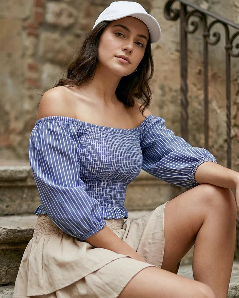 بيواكوف Women's Blue Striped Short Top