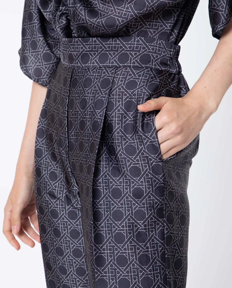 Rareism Women's Modern Chic Geometric Trousers