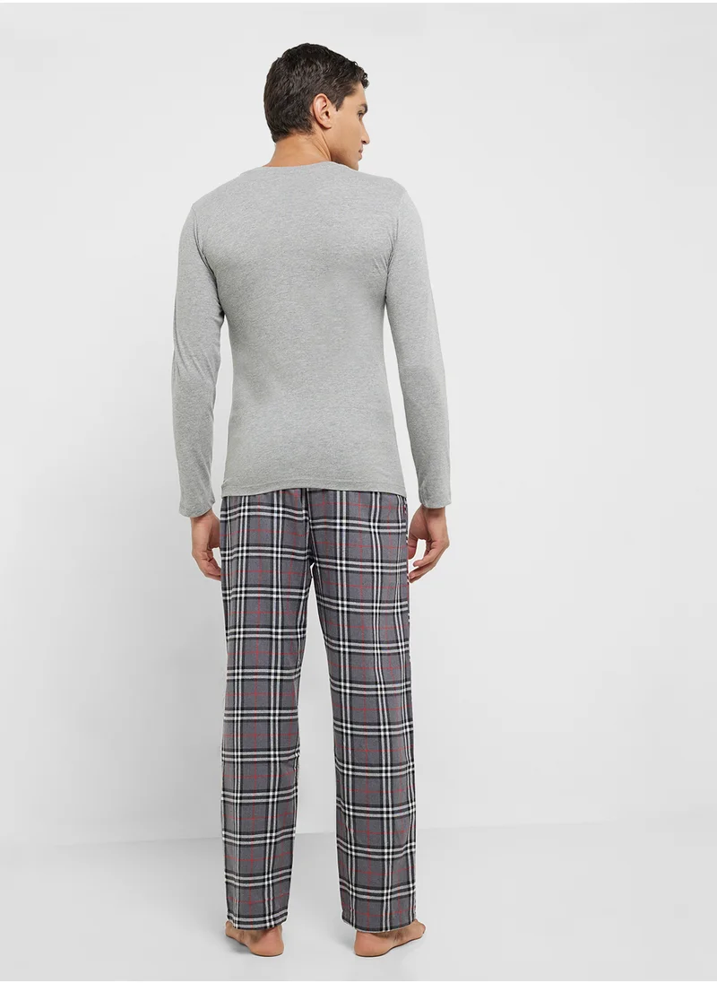 سفنتي فايف Nightwear T-Shirt & Pants Sets
