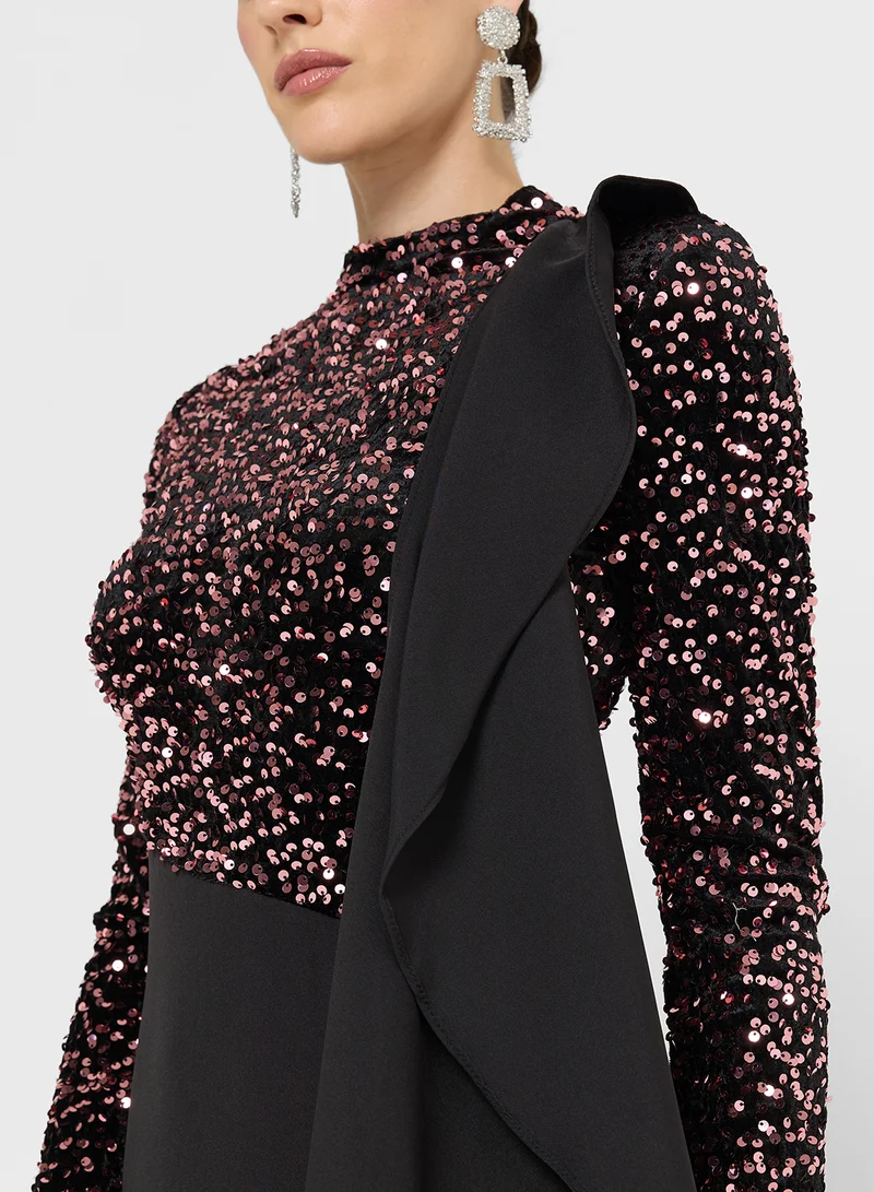 Namshi x Contrast Toned Drapped Dress