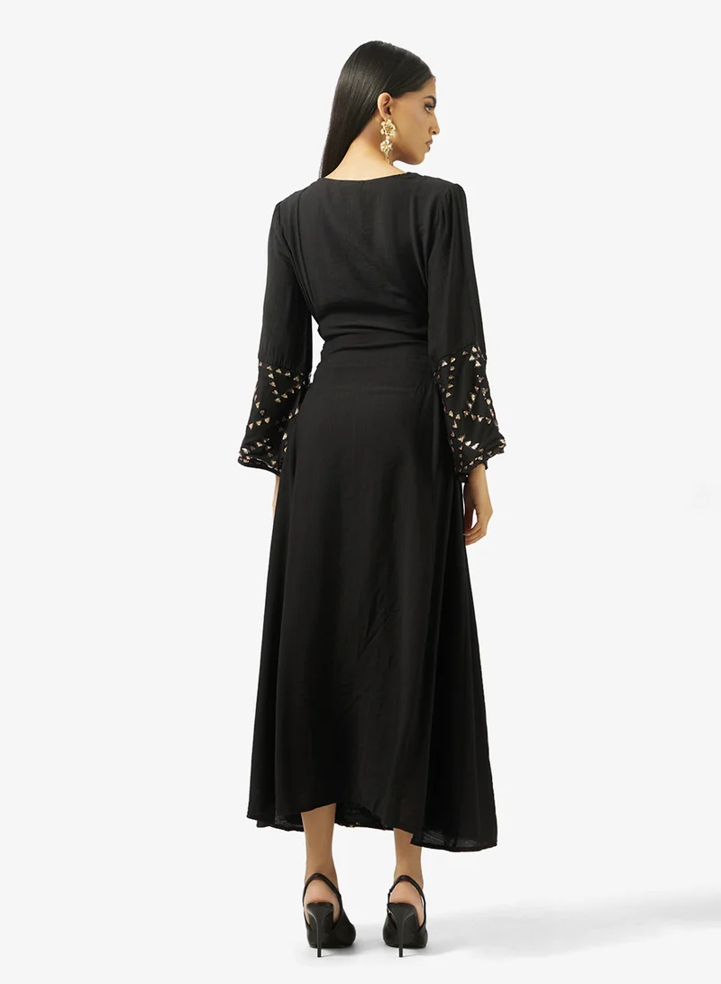 Khizana Embroidered Jalabiya