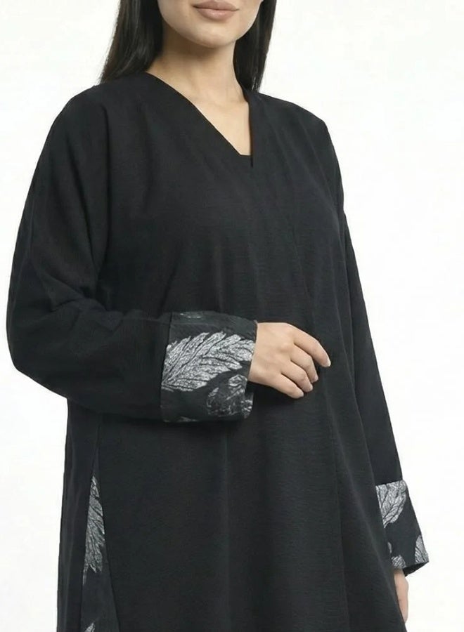 عبايات حوراء عباية مفتوحة بنقوشات باللون الرصاصي - Image 3