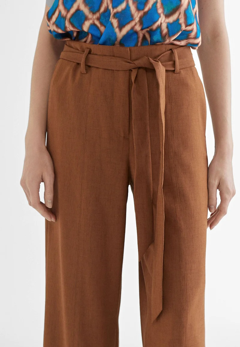Lola Casademunt Trousers with belt and slits