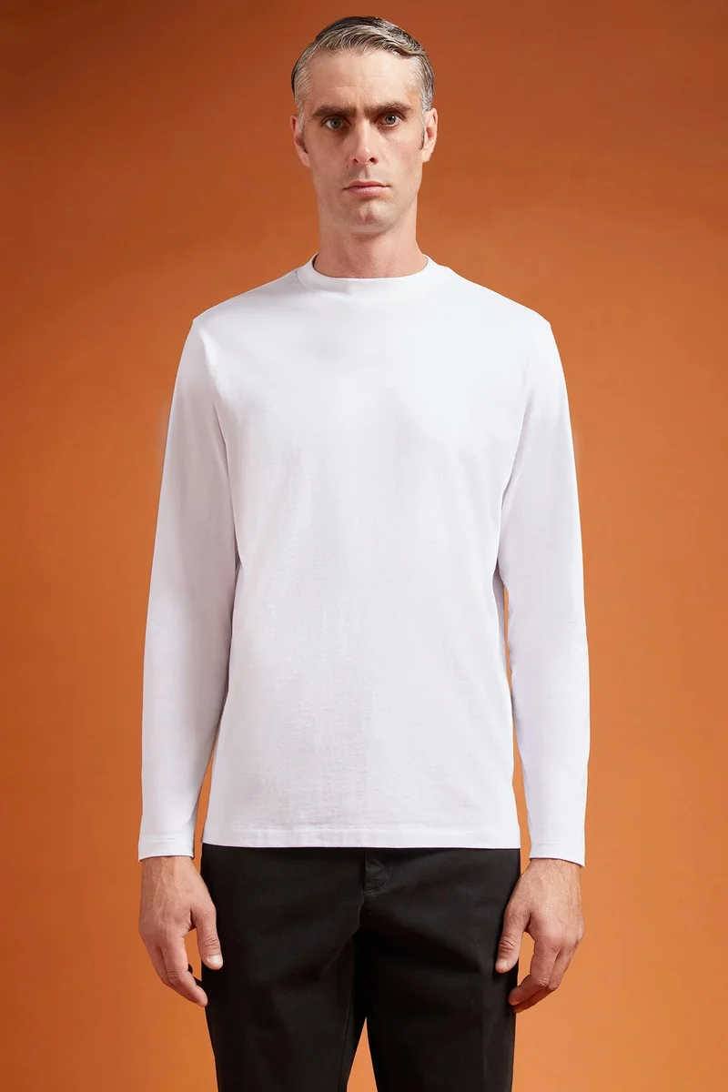 Men's regular fit long-sleeved crew neck T-shirt in 100% cotton - White
