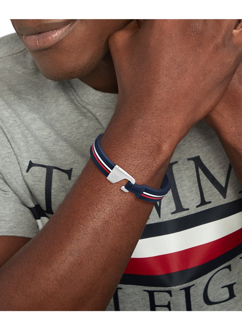 TOMMY HILFIGER سوار سيليكون للرجال من تي إتش جولري كلارك - 2790606 - Image 2