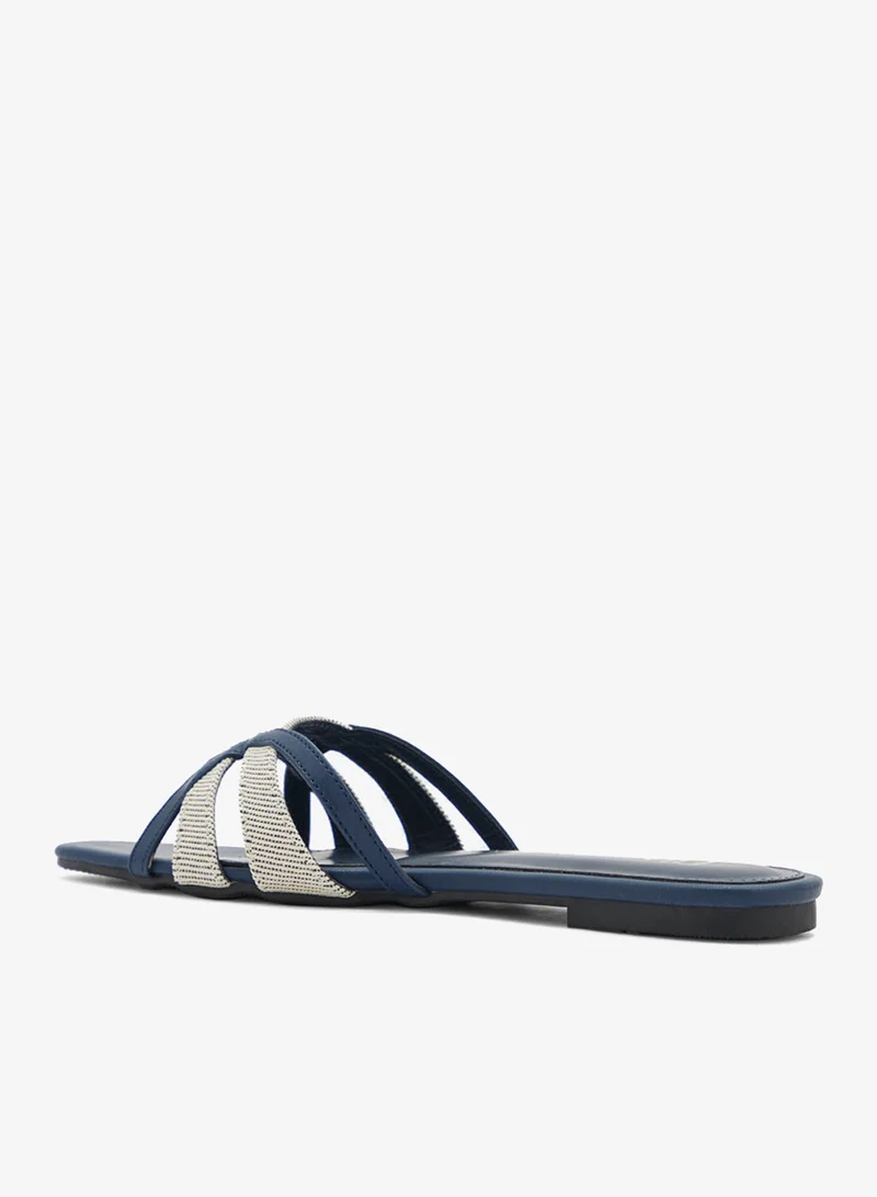 ايلا صندل مسطح بأشرطة متعددة الألوان