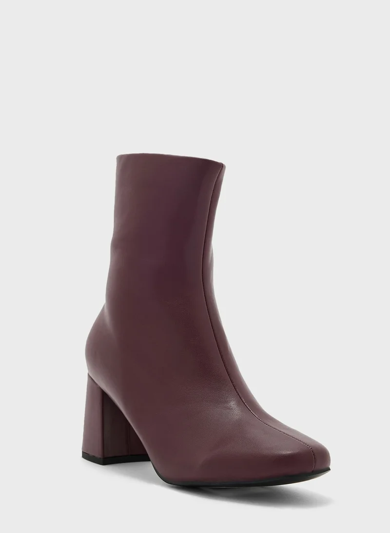 جينجر Block Heel Croc Effect Boot
