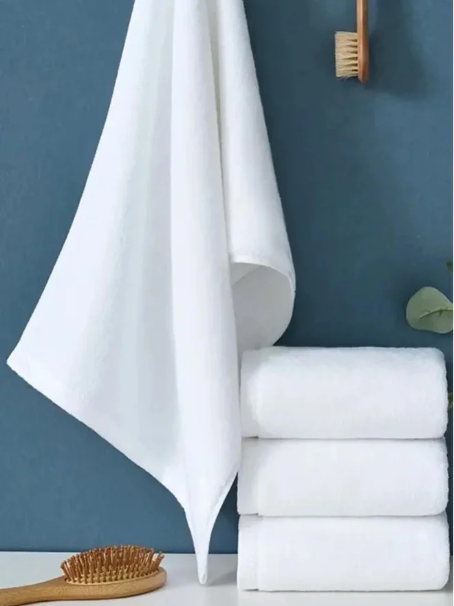 1Chase  1CHASE Pack of 2 - Cotton Bath Towel, White 70x140cm  | Best Price UAE