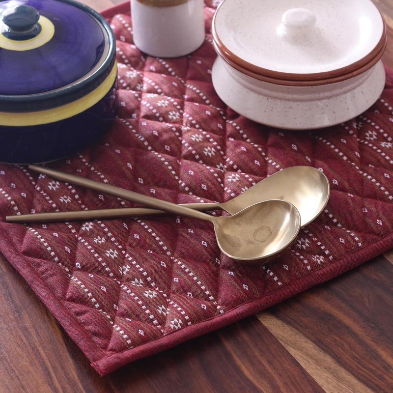 THE YARD HOUSE Wipeable Reversible Quilted Heat Resistant Cotton Table PadTrivetPot Holder Woven Ruby Red 40cm X 40cm Square - Image 1