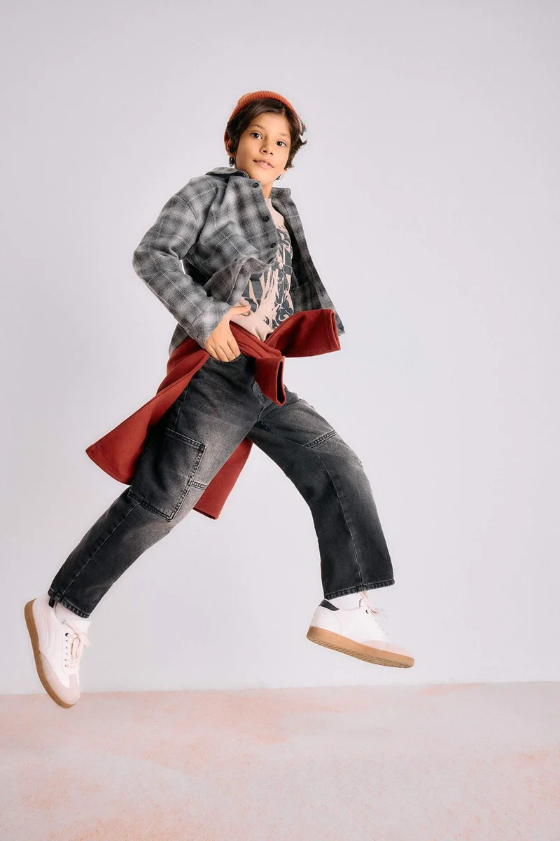 ديفاكتو Boy Barrel Fit Straight Leg Jeans