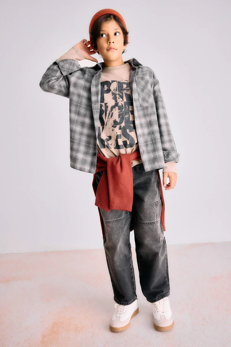 ديفاكتو Boy Barrel Fit Straight Leg Jeans