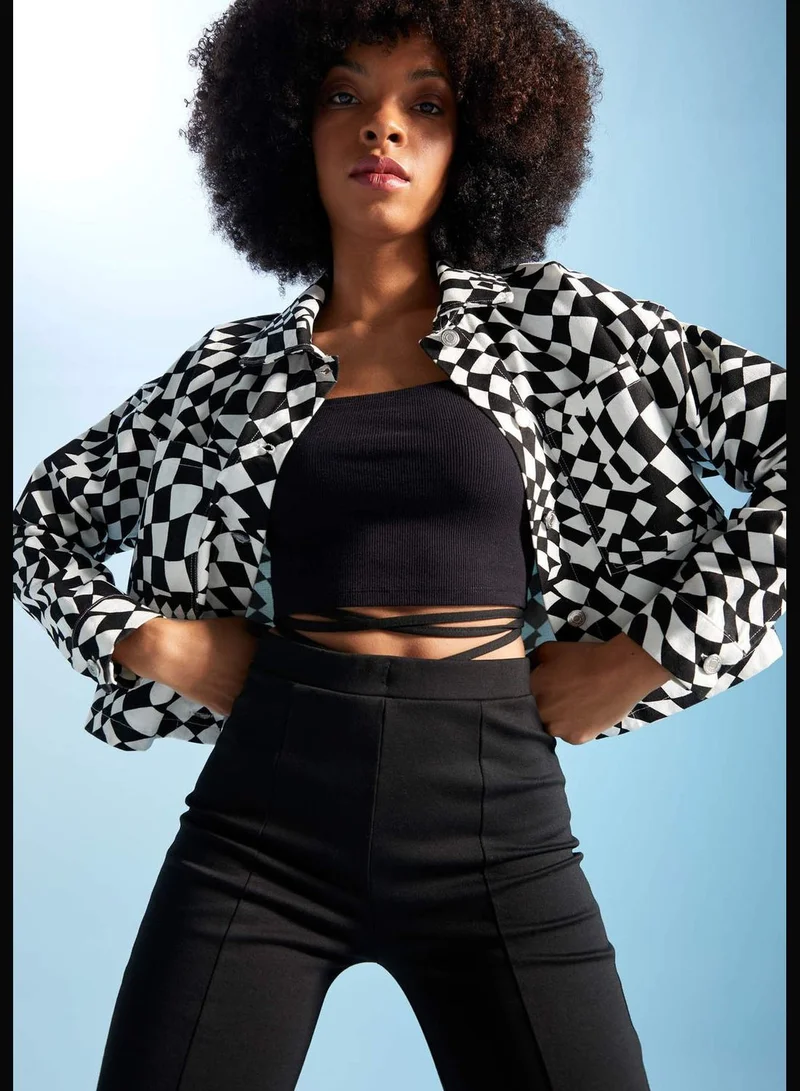 ديفاكتو شاكيت بطبعات وأكمام طويلة