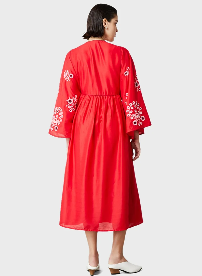 Femi9 Floral Sleeve Midi Dress