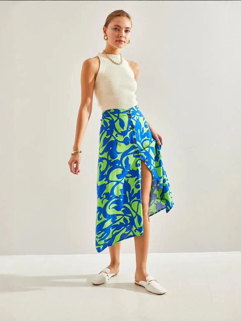 بيانكو لوتشي تنورة ميدي بنقش زهري وإغلاق بأزرار