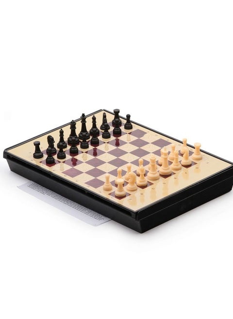 Universal design folding chess set