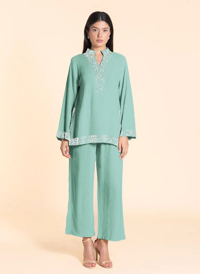 SHAPES DETAIL STUDDED TOP SET