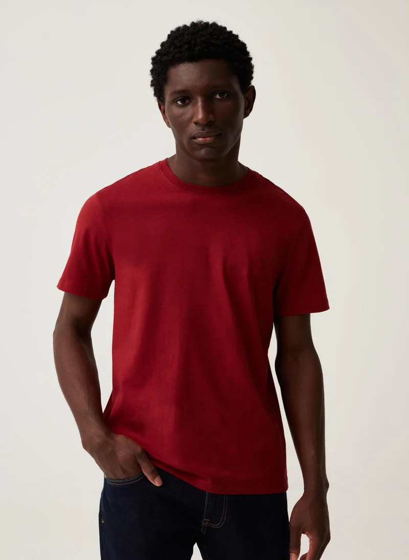 او في اس Organic cotton T-shirt with round neck