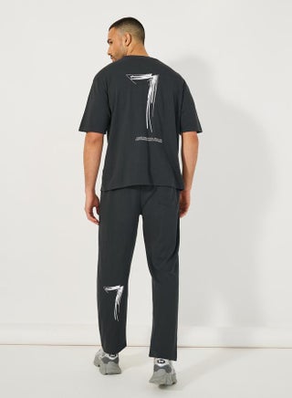 Oversized Back Contrast Print T-Shirt & Open Hem Interlock Joggers Co-Ords - pzsku/Z256BD32719D2BCF15739Z/45/_/1732386220/a9b51bbc-39a6-4774-9b80-c13c664a38b4