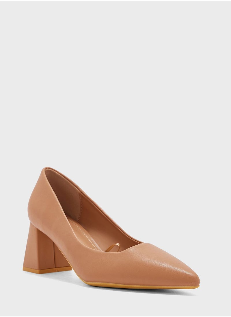 shoexpress - Pointed Toe Mid Heel Pumps - Image 1
