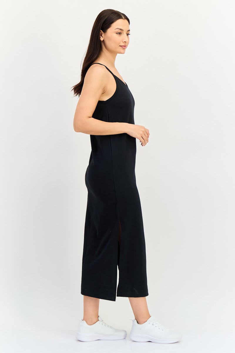 Nike Women Standard Fit Outdoor Dress, Black - Image 2