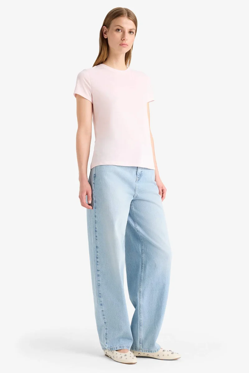 ديفاكتو Regular Fit Crew Neck Basic Short Sleeve T-Shirt