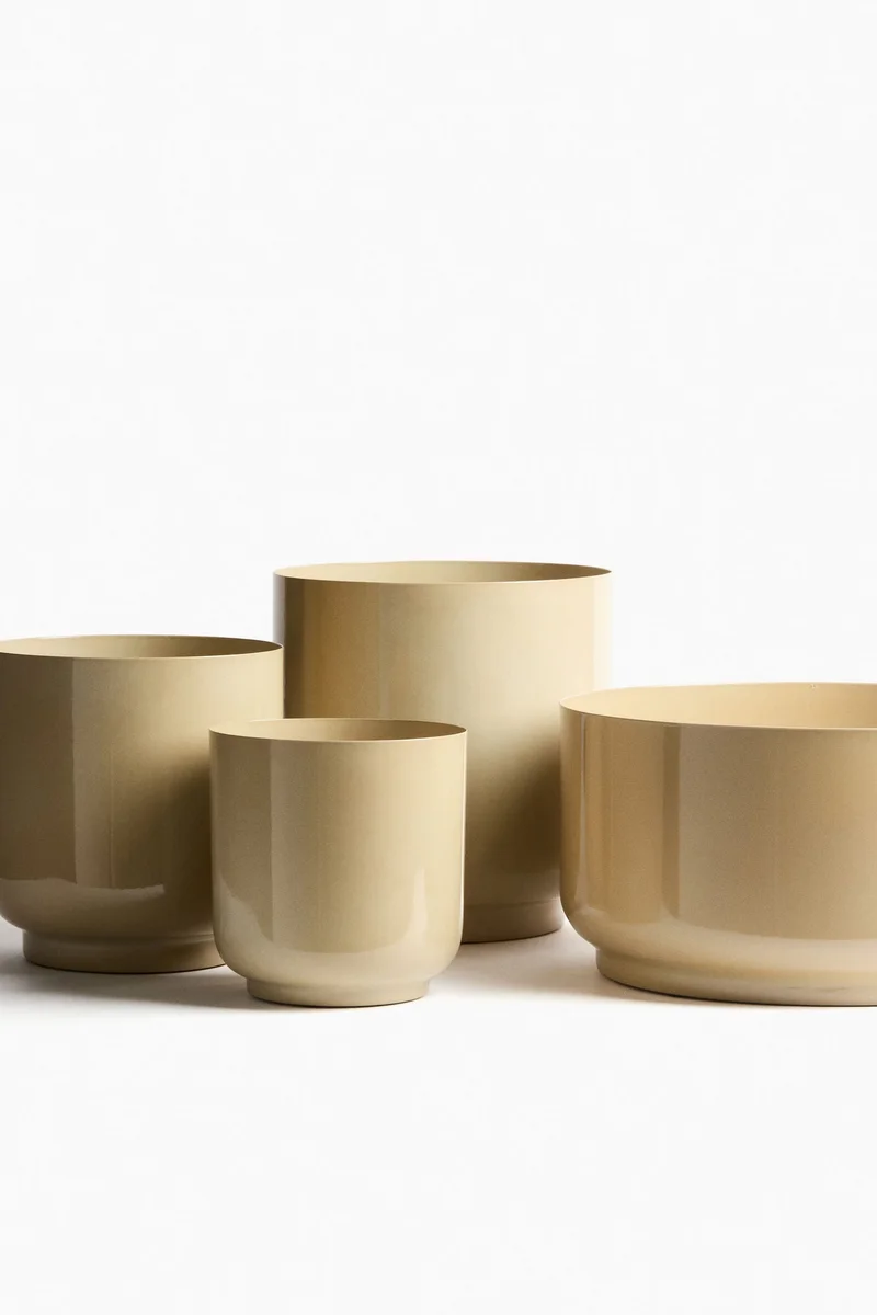 اتش اند ام حوض زرع معدني كبير