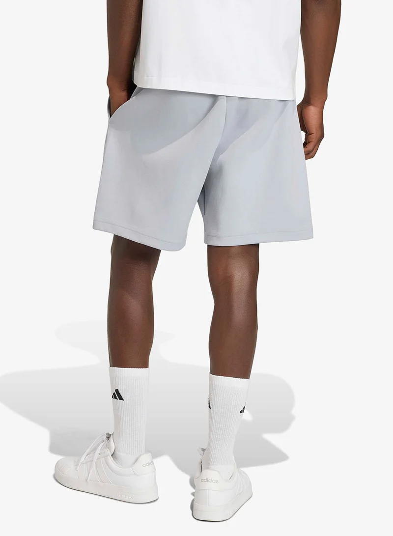 اديداس شورت بشعار أيقونات المستقبل الصغير