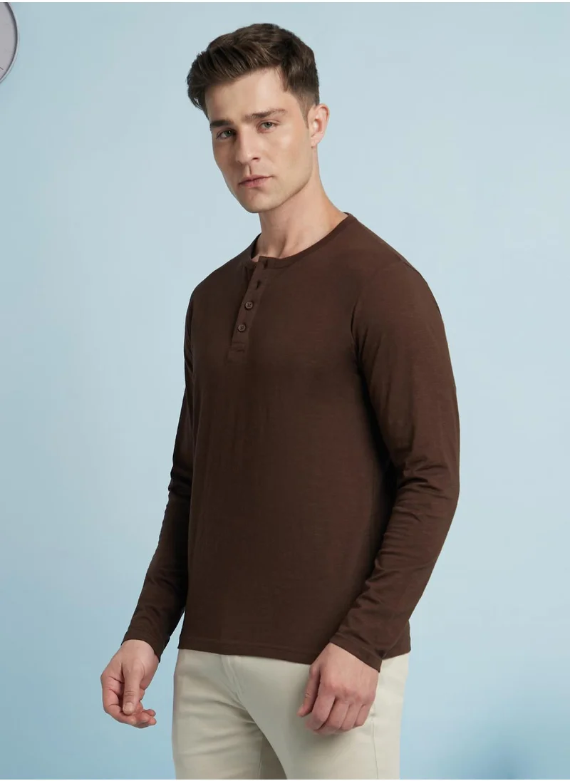 دينيس لينغو Men's Chcory Coffee 100% Cotton Solid Regular Fit T-Shirt