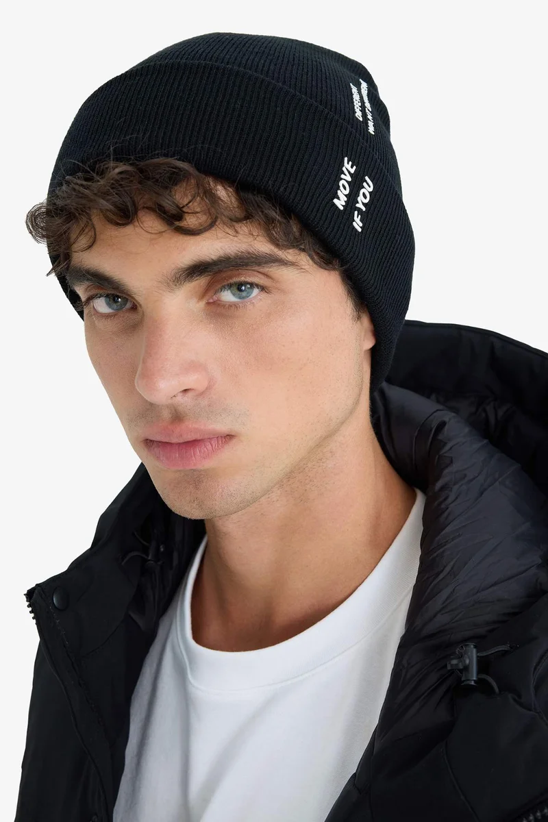 ديفاكتو Man Printed Knit Beanie