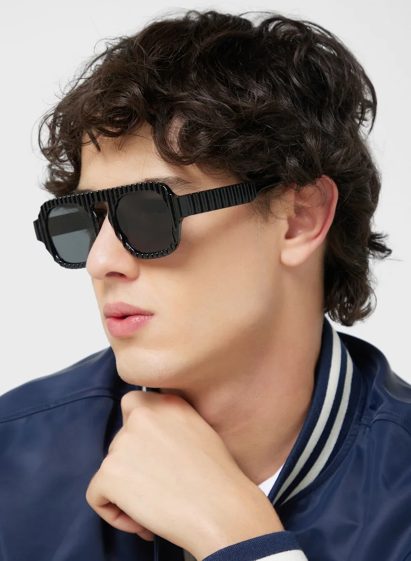 Seventy Five pentagoan Sunglasses