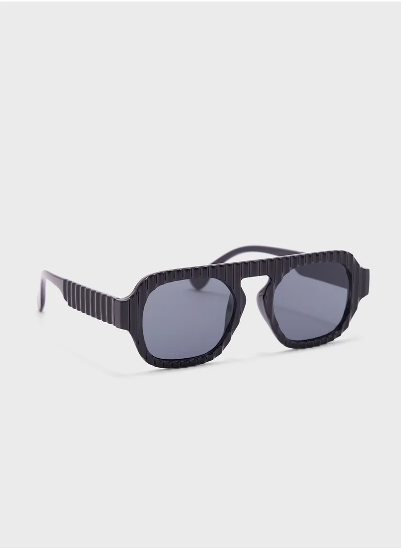 سفنتي فايف pentagoan Sunglasses