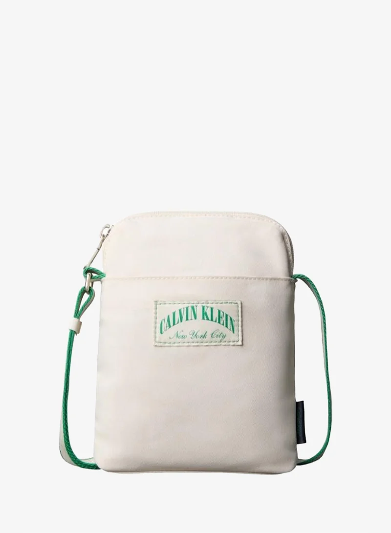 CALVIN KLEIN Graphic Capsule Reporter