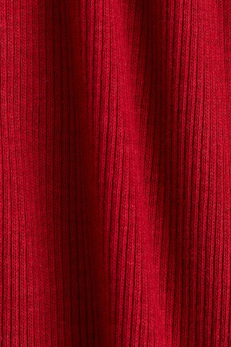 اتش اند ام فستان مكشكش مرن