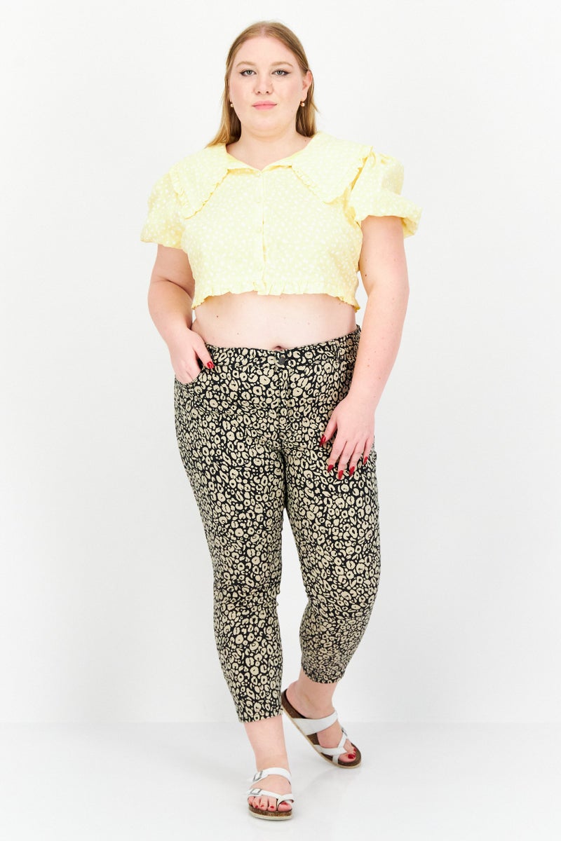 ONLY Women Regular Fit Allover Print Mid Rise Pants, Multicolor - Image 3