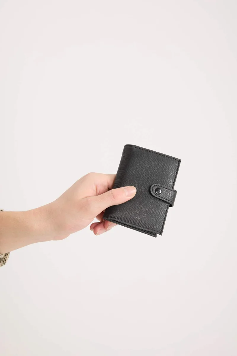 ديفاكتو Man Faux Leather Wallets