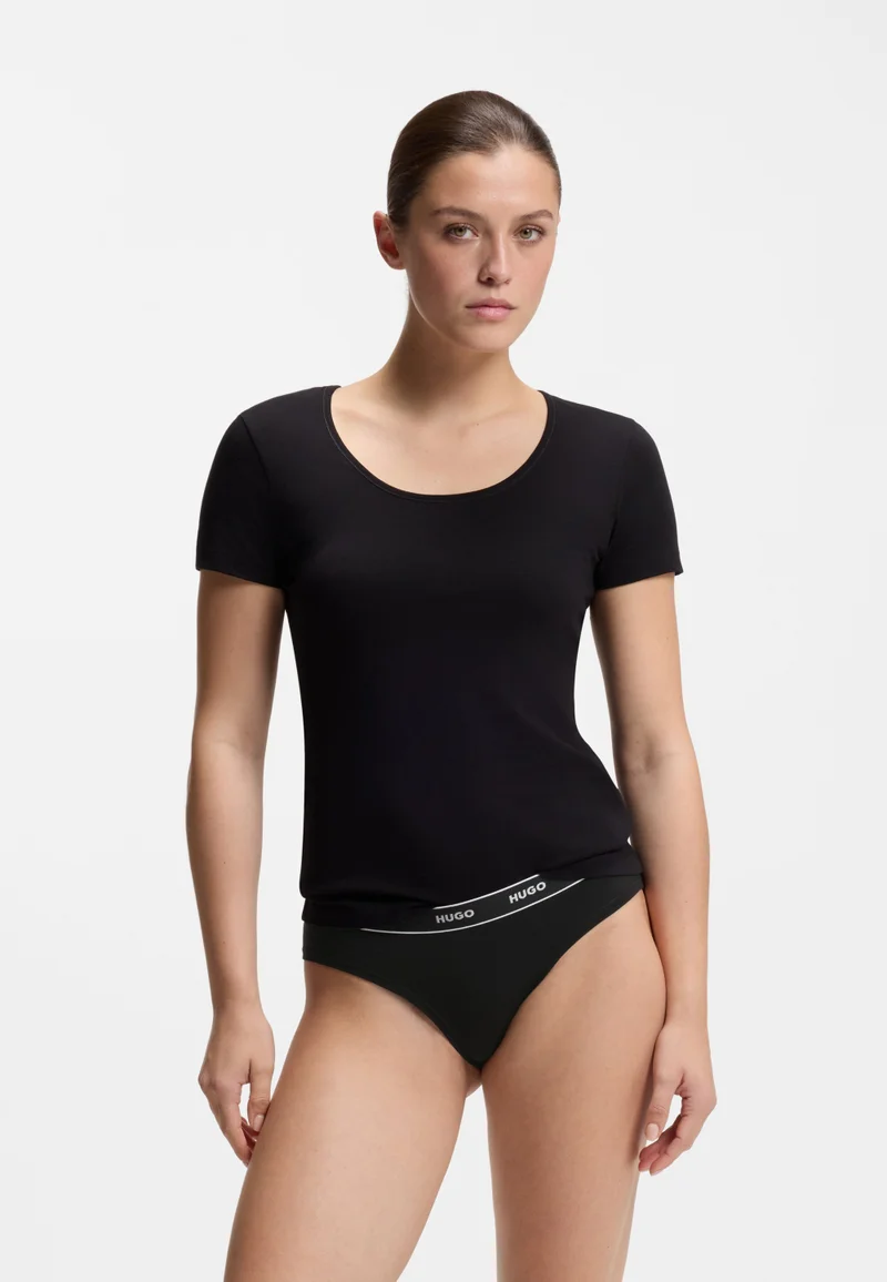 هوجو ثلاثة قطع من السراويل الداخلية القطنية المطاطية بشعارات على الخصر