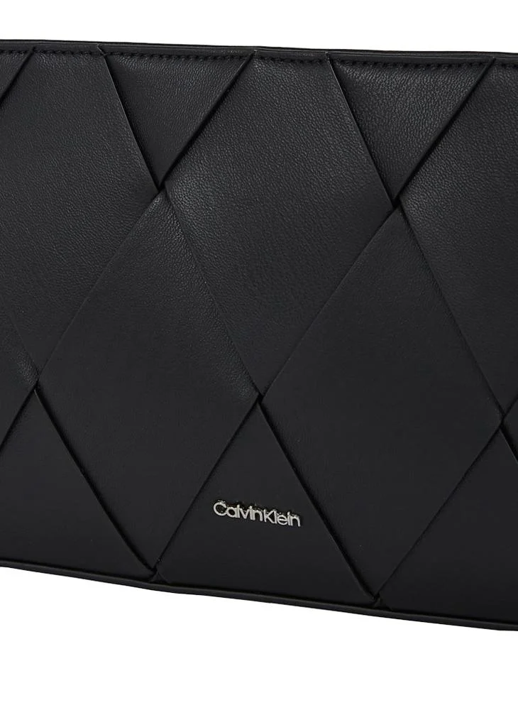 CALVIN KLEIN ELONGATED SHOULDER BAG