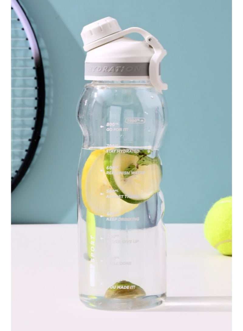 قارورة مياه رياضية بعلامة زمنية خالية من BPA ومقاومة للتسرب محمولة قابلة لإعادة الاستخدام إبريق شرب رياضي للياقة 1 لتر للرجال والنساء والأطفال والطلاب للتخييم المكتب المدرسة صالة الألعاب الرياضية والتمارين - Image 2
